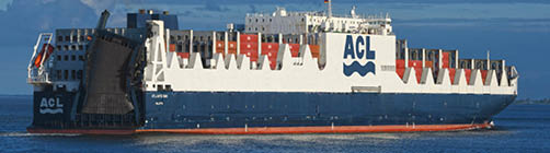 A blue and white ship with the letters ACL on the side. Beskrivelse genereret af AI